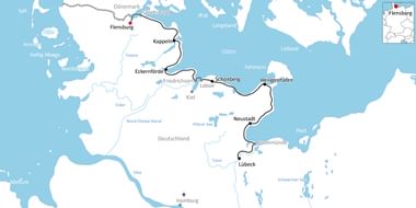 Karte mit Radroute durch Norddeutschland von Flensburg über Kappeln, Eckernförde und Kiel nach Lübeck entlang der Ostseeküste.