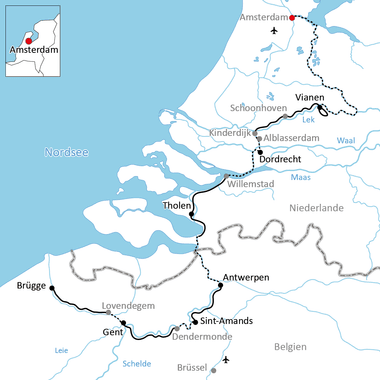 Karte mit Radroute von Amsterdam durch niederländische Städte zu belgischen Städten wie Brügge, Gent und Antwerpen, mit Flugzeugsymbolen bei Amsterdam.